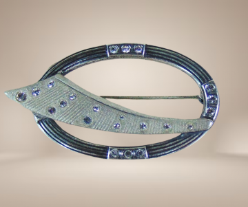 Ovale zilveren space age  beige achtergrond 2