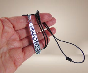 Paula lange sterling zilver overlay hanger beige achtergrond 5 6