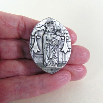 Planchot antieke tinnen maria pieta broche 1