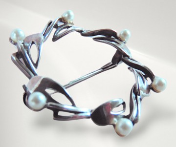 Ronde art deco zilveren broche met parels pr 2