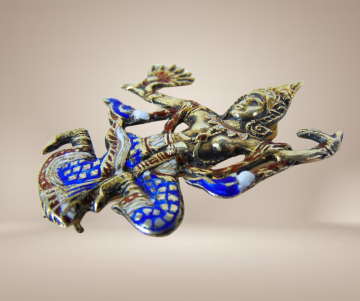 Siam verguld zilveren dansende godin meerkleurig email beige achtergrond 2