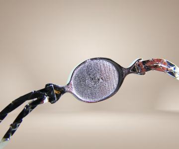 Teka theodor klotz modernistisch zilver schakelarmband onyx beige achtergrond