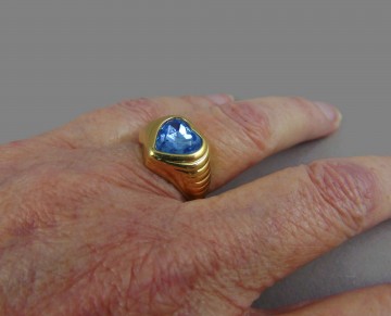 Vergulde grote ring blauw strass hart vintage 2