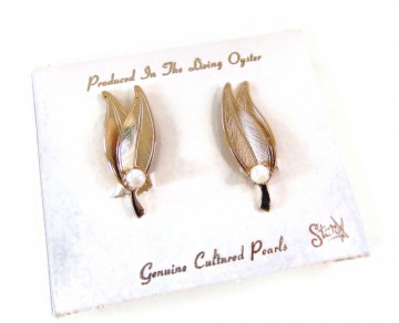 Vergulde lange clip oorbellen cultivee parel 1