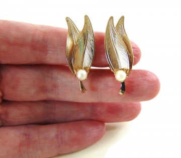 Vergulde lange clip oorbellen cultivee parel 3