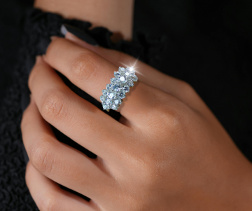 Vergulde ring witgoud top klassiek veel zirkonia ring op hand