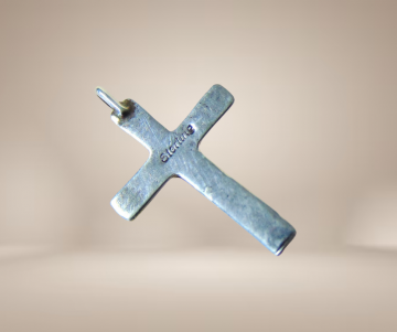 Zilver navajo kruis hanger denim lapis beige achtergrond