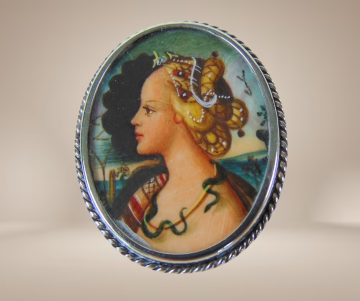 Zilveren 800 antieke ovale broche hanger handbeschilderd vrouw slang fantasy beige achtergrond 4