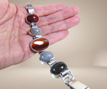 Zilveren schotse agaat armand beige achtergrond 6