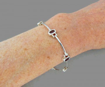 Zilveren staafjes schakel tennisarmband granaat 5