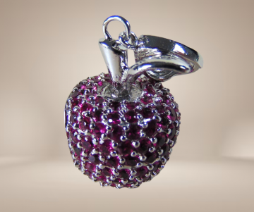Zware 925 zilveren thailand ste appel met robijn hanger beige achtergrond 4